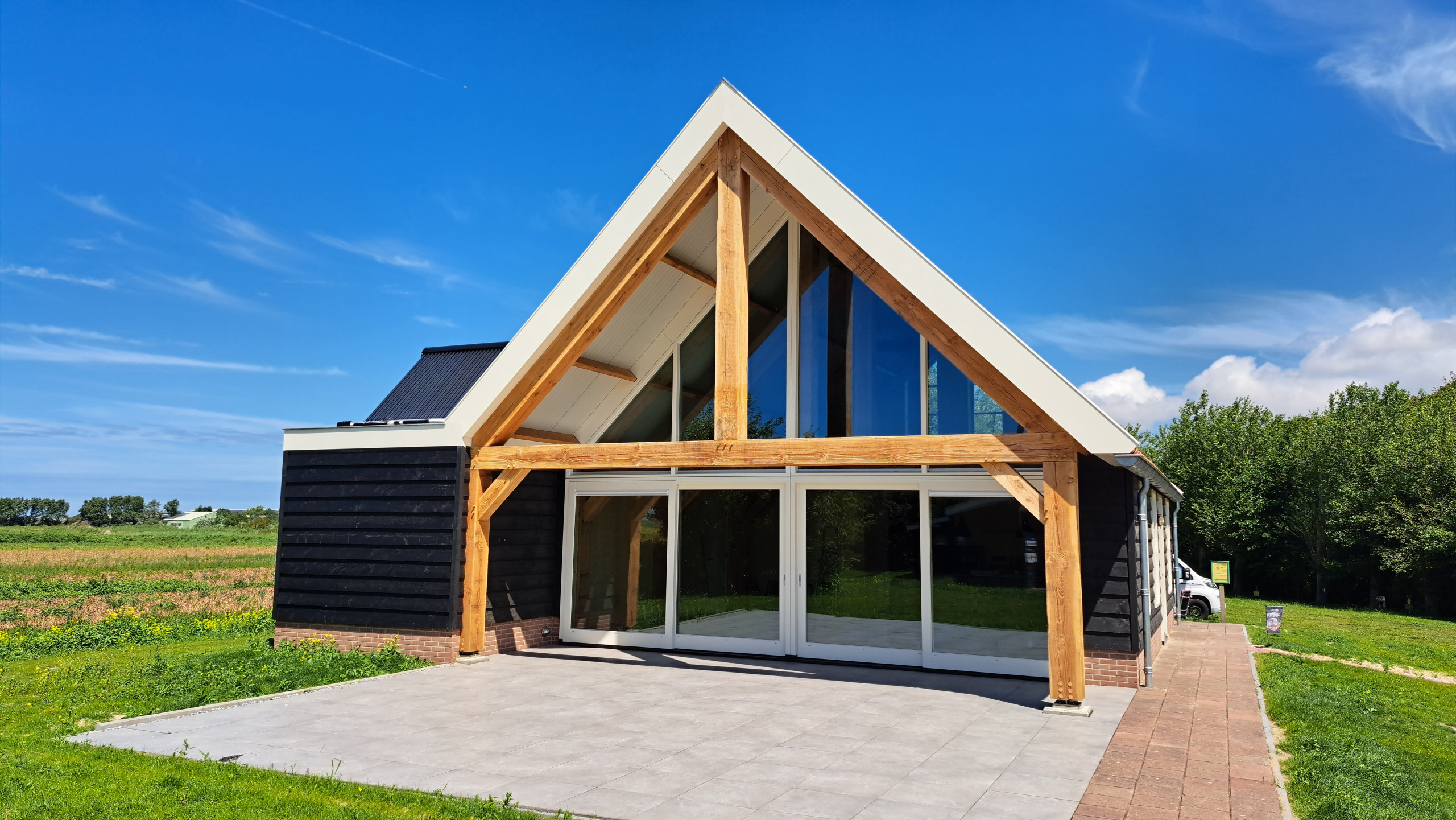 Nieuw toiletgebouw geopend